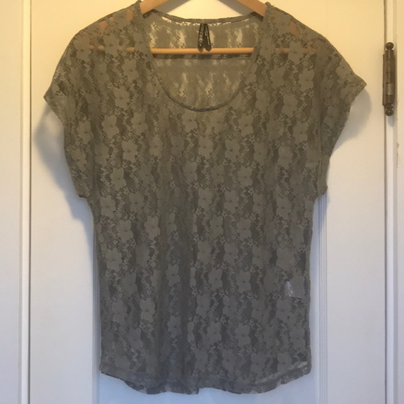 Gentle Fawn Lace Shirt - Picture 6 of 6